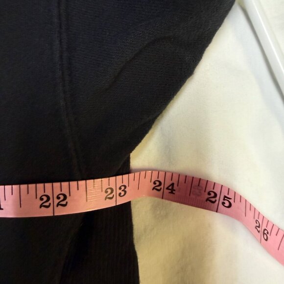 The North Face Women’s Black Pullover Hoodie L Kangaroo Pocket EUC - Picture 7 of 8